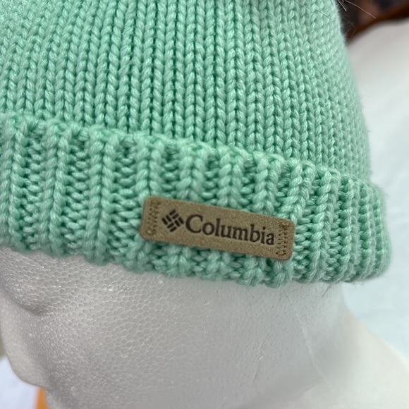 Columbia Mint Green Child’s Knit Acrylic Winter Hat w/Faux Fur OS New - Picture 4 of 7